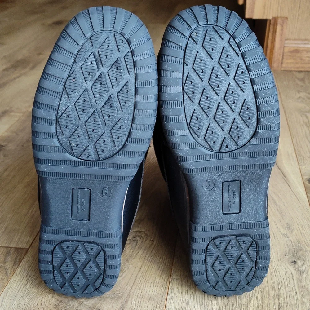 Winter Boots - Picture 7 of 10